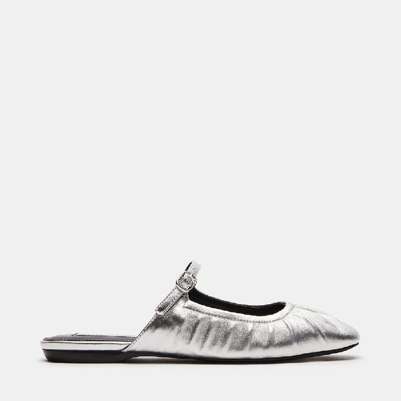 Men's loafers in a neutral color like black or brownGISELEE SILVER
