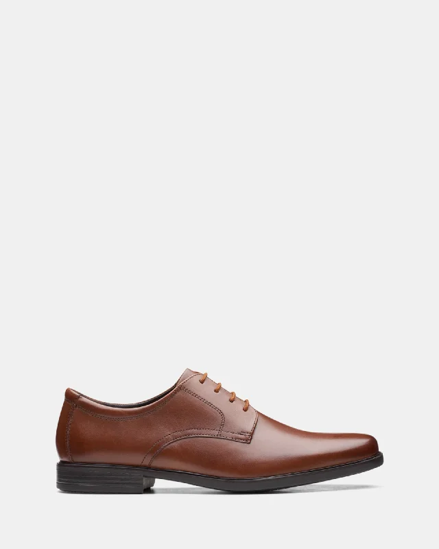 Men's loafers with a decorative buckleHoward Walk Dark Tan Leather