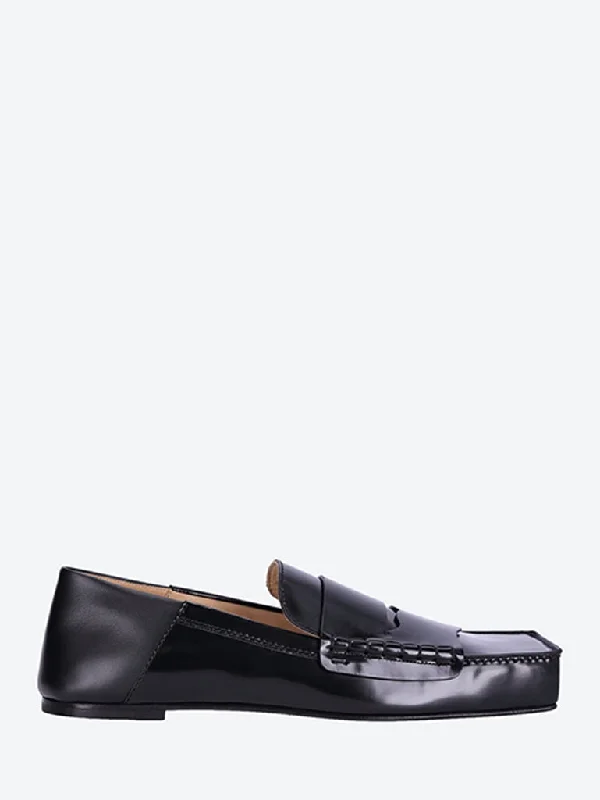Men's loafers with a contrast stitching detailLes mocassins carre loafers