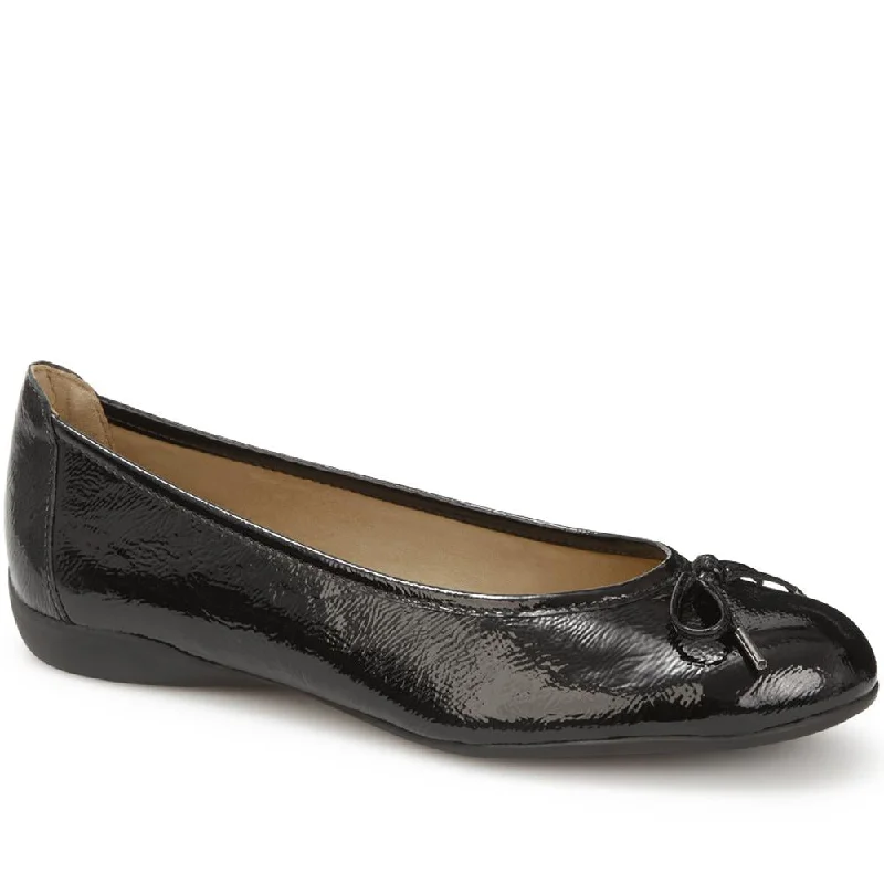 Men's casual shoes with a rubber toe cap for protectionLeather Ballet Flat - GLO28512 / 313 772