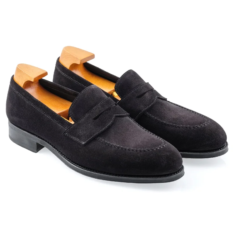Men's loafers with a tassel front for a classic lookMARTIN