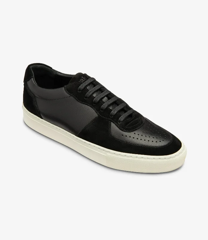 Men's casual shoes with a stretchy side panelLOAKE Rush - Sneakers - Black Suede