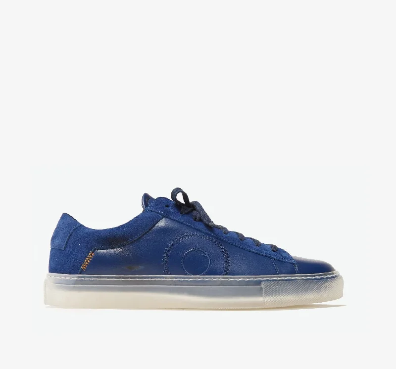 Men's loafers with a stretchy side panel for a better fitLow 1 | Navy Ghost