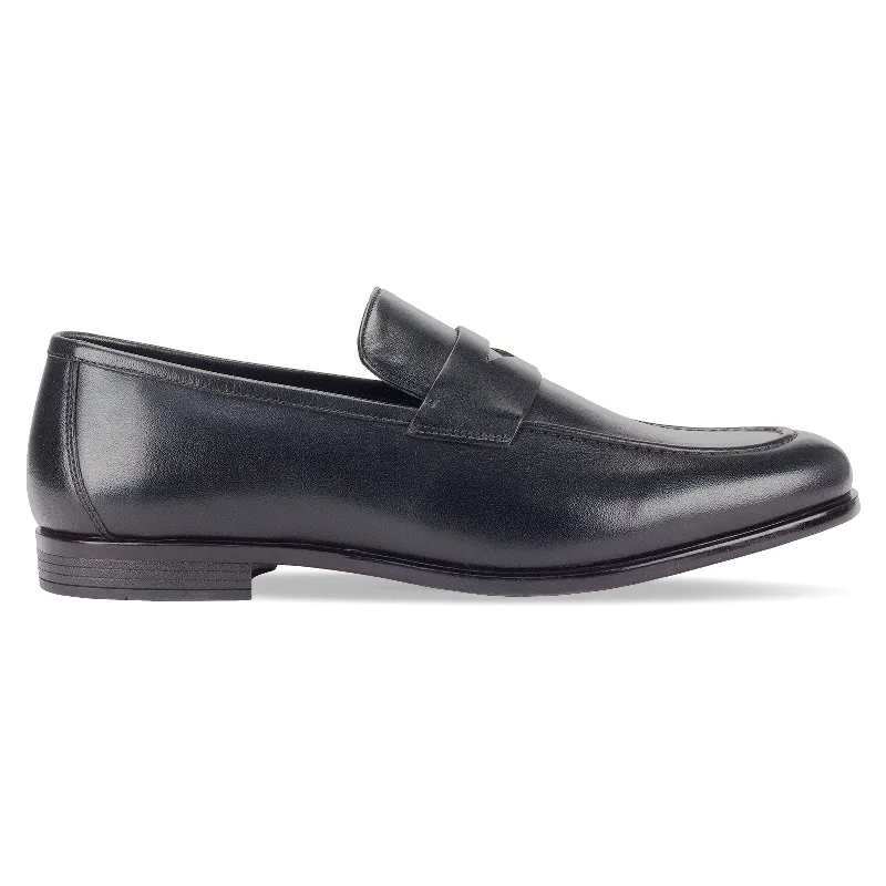 Men's loafers with a stretchy side panel for a better fitLucien gentry formal penny loafer