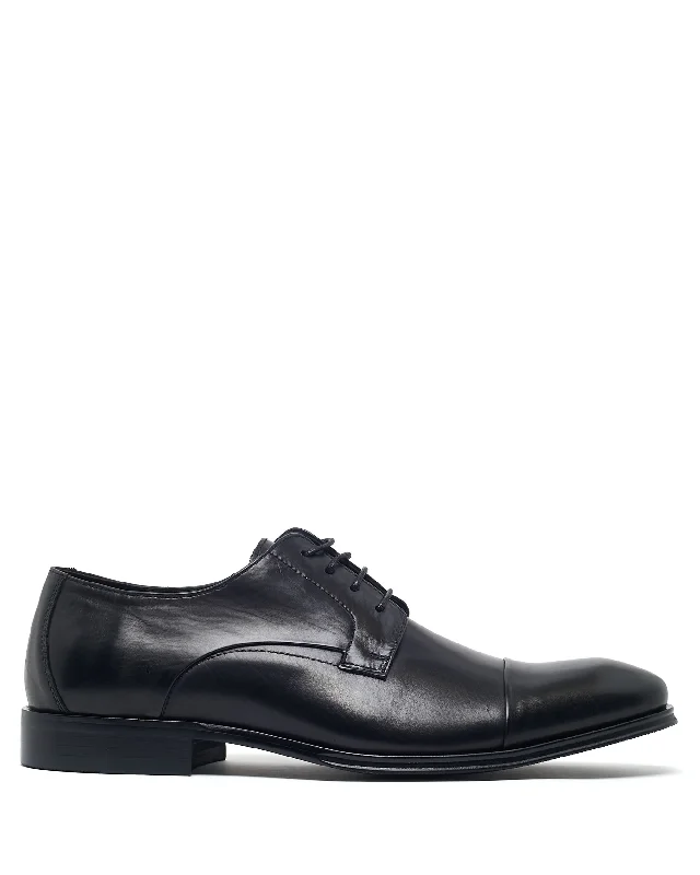 Men's loafers with a smooth leather finishMayfair Black Leather