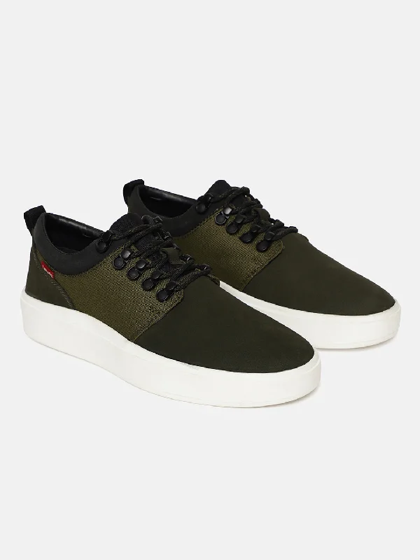 Men's casual shoes with a contrast sole colorMen's Green Colorblock Shoes