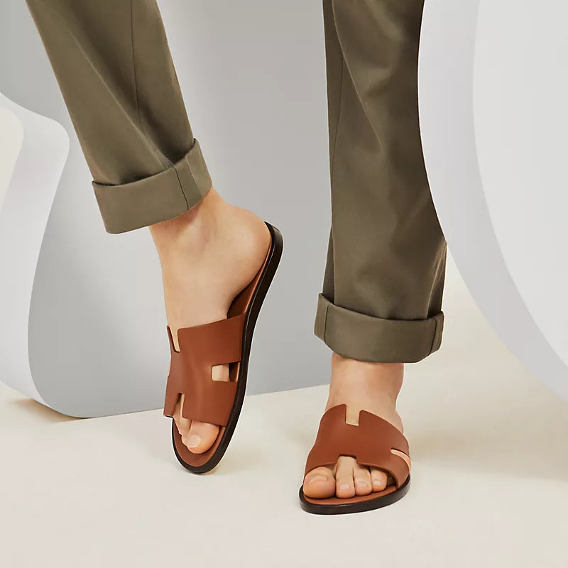 Men's slippers with a leather sole for a classic lookMen's H Style Leather Slipper