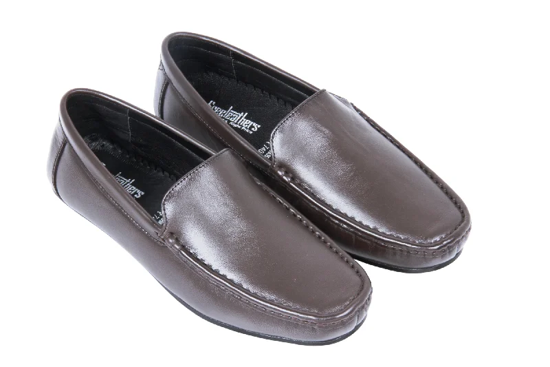 Men's loafers with a contrast stitching detailMens leather loafer shoe 996352