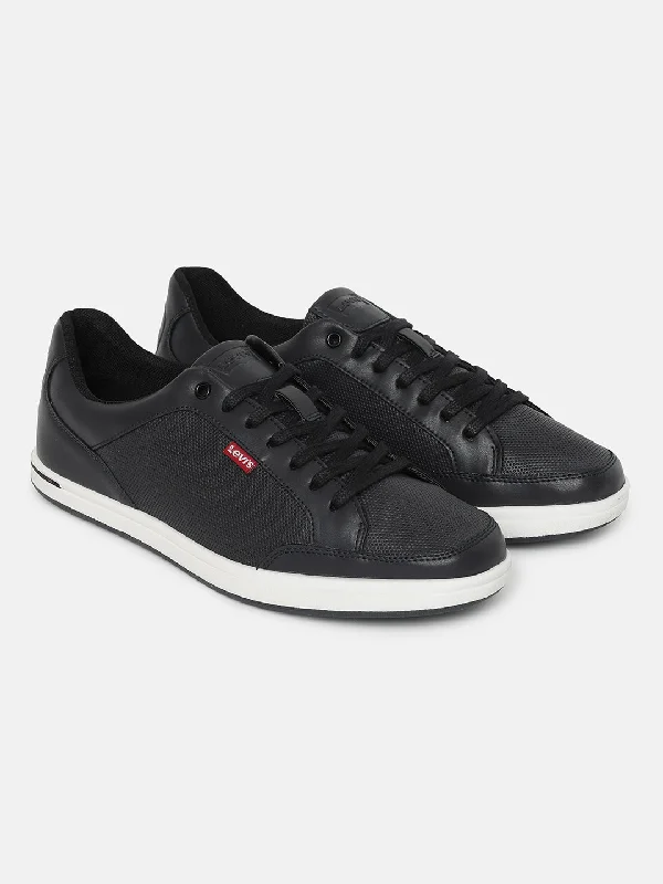 Men's casual shoes with a metallic trimMen's Navy Solid Shoes