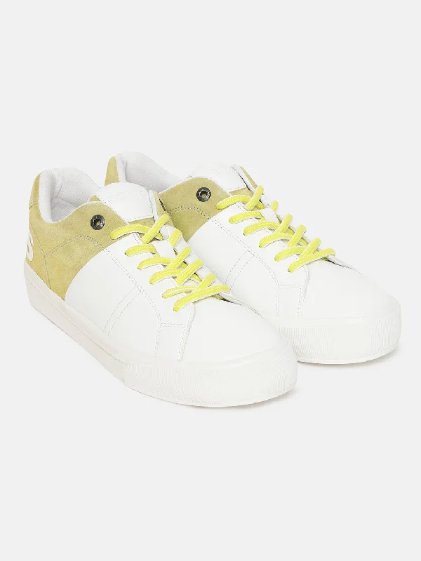 Men's casual shoes with a stretchy side panelMen's White And Yellow Colorblock Shoes