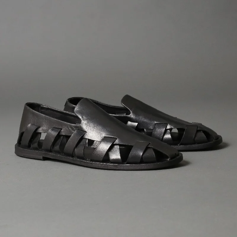 Men's loafers in a neutral color like black or brownMiles 003 Black