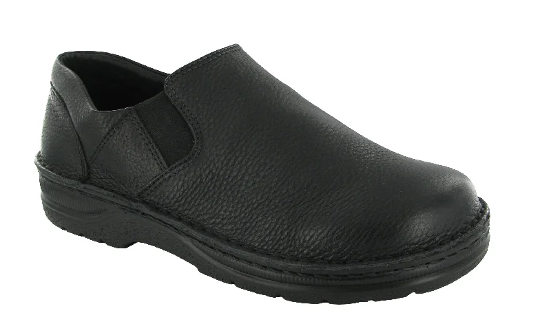 Men's loafers with a tassel front for a classic lookNaot Eiger
