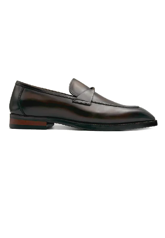 Men's loafers with a decorative bucklePenny Loafer