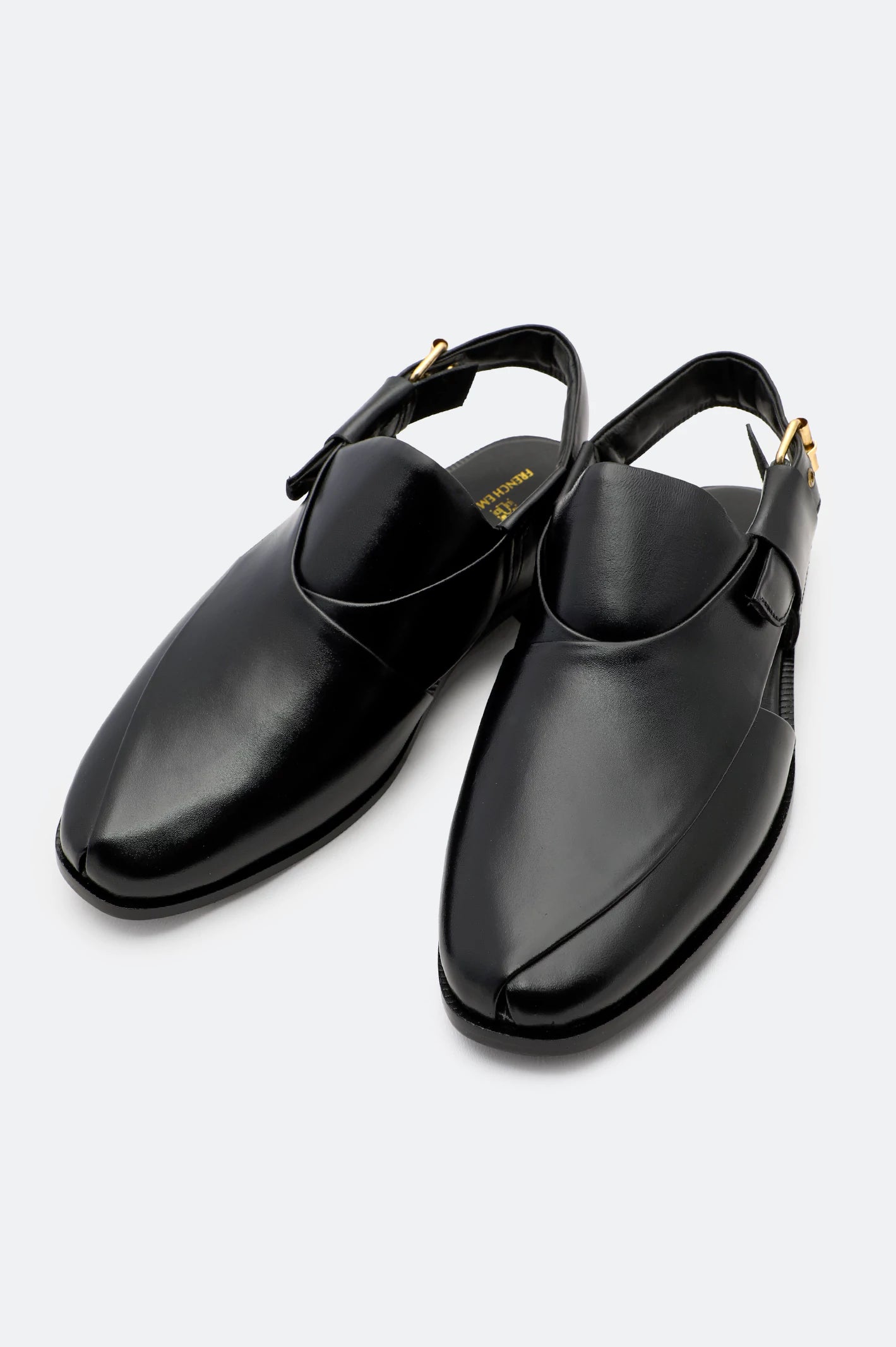Men's slippers with a decorative pom - pom or tasselMen Black Sandals
