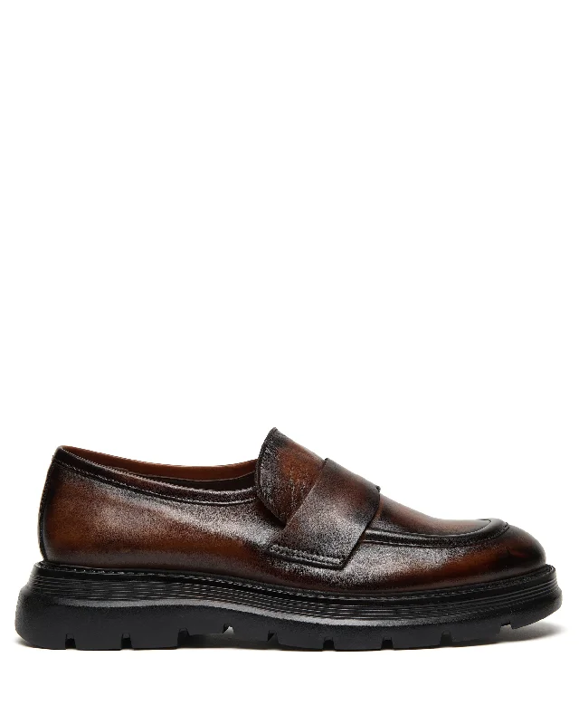 Men's loafers with a rubber sole for durabilityRobbie Tobacco Leather