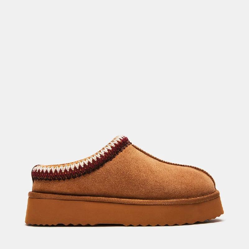 Men's loafers with a pointed toe for a stylish appearanceSELENA TAN