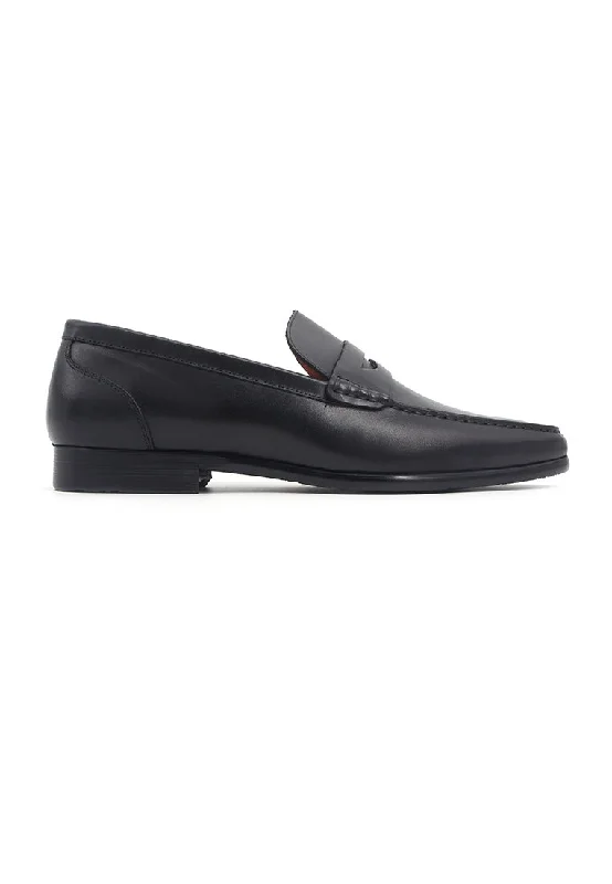 Men's loafers with a decorative buckleSimon Carter Penny Loafer