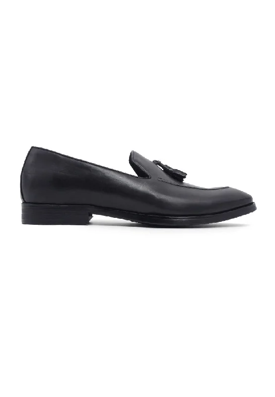 Slip - on men's loafers for easy wearSuave Sunday Tassel Loafer