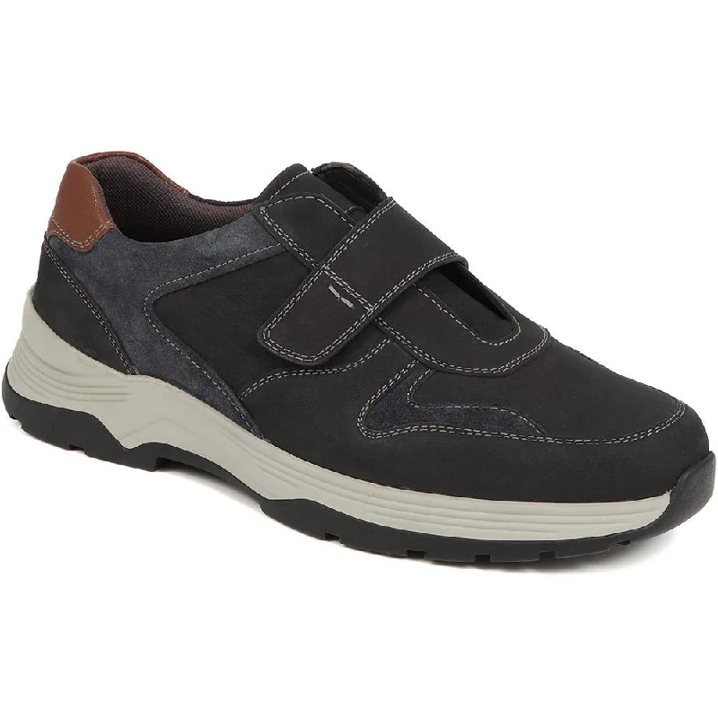 Men's casual shoes with a rubber toe cap for protectionTouch-Fasten Leather Trainers  - TOBY / 325 170