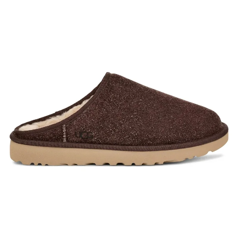 Men's slippers with a non - slip outsole for safetyUGG Men's Classic Slip-On Shaggy Burnt Cedar Suede