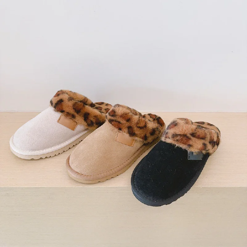 Men's slippers with a removable insole for cleaningWarm Leopard House Slipper