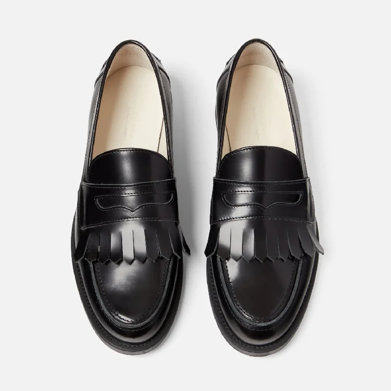 Suede men's loafers for a soft and luxurious feelWilde Black Fringe Penny Loafer - Men's