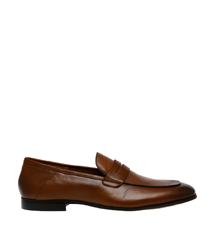 Men's loafers with a tassel front for a classic lookZOLDER TAN LEATHER
