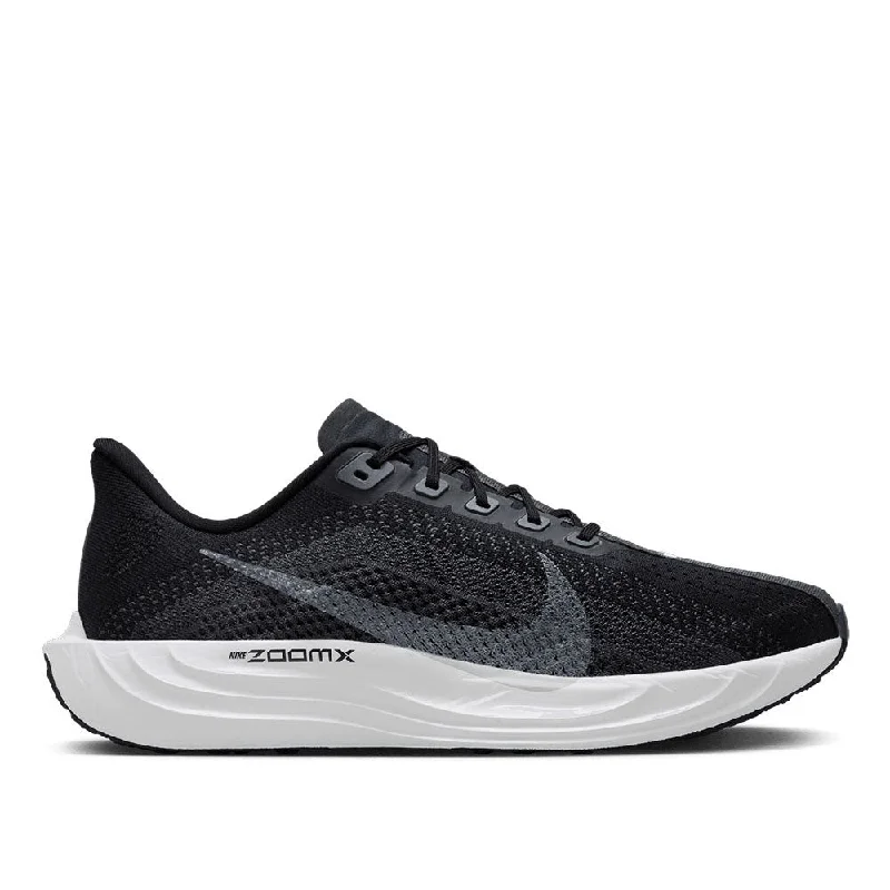 Reflective men's running shoes for low - light visibilityNike Men's Pegasus Plus Road Running Shoes