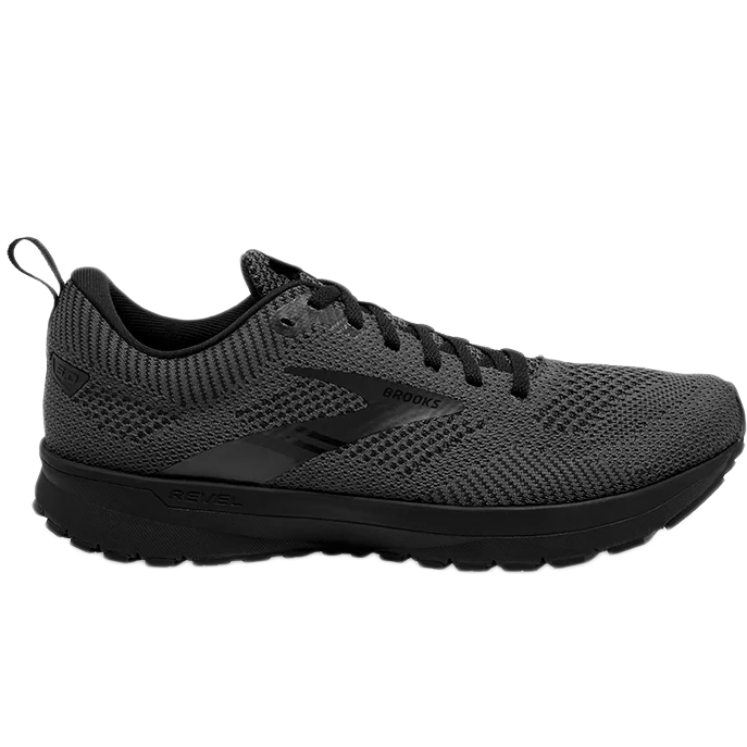 Men's running shoes with a carbon fiber plate for added propulsionMen's Revel 5