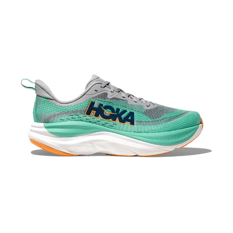 Men's running shoes with a carbon fiber plate for added propulsionSkyflow Running Shoes