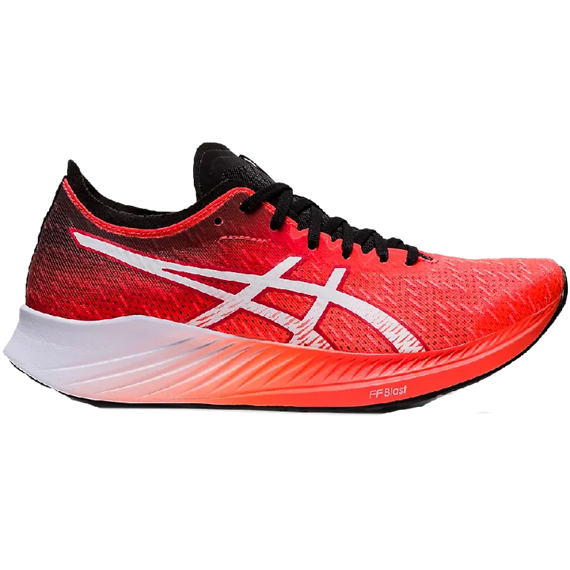 Men's running shoes with a flexible sole for easy movementWomen's Magic Speed
