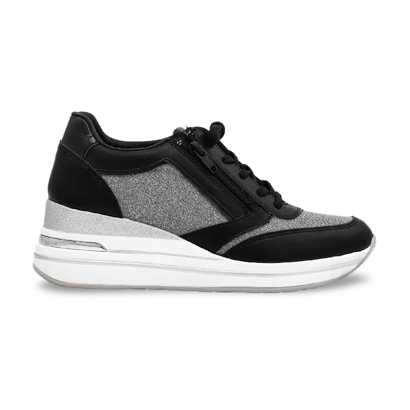 Men's sneakers with a padded collar and tongueBlack Zip and Lace-Up Sneaker AT7297
