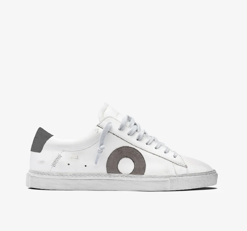 Men's sneakers with a chunky sole for a trendy lookLow 1 | Atlanta