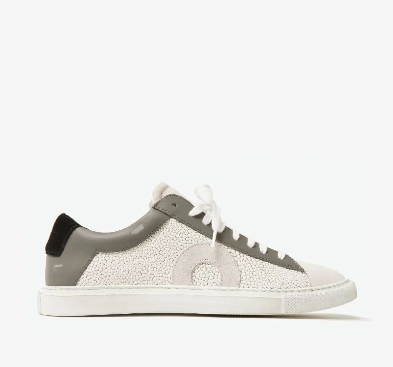 Men's high - top sneakers with a canvas upperLow 1 | Stingray