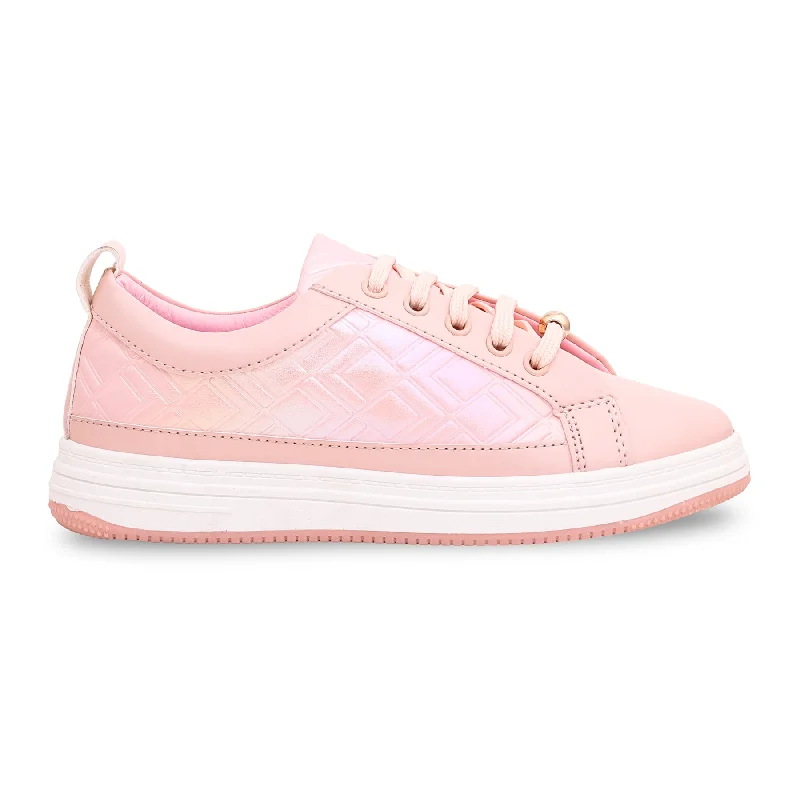 Men's sneakers with a rubber outsole for tractionPeach Casual Sneaker AT7280