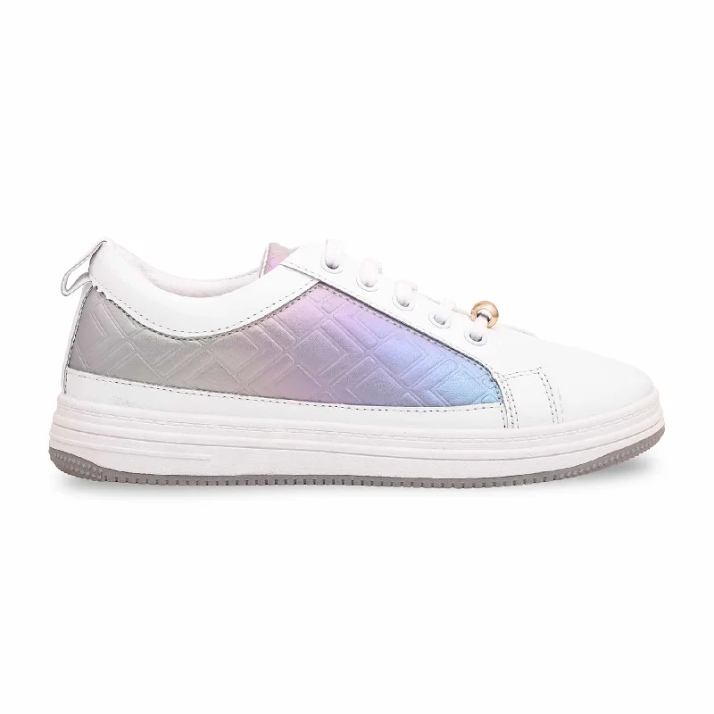 Men's sneakers in a bold color like neon greenSilver Casual Sneaker AT7280