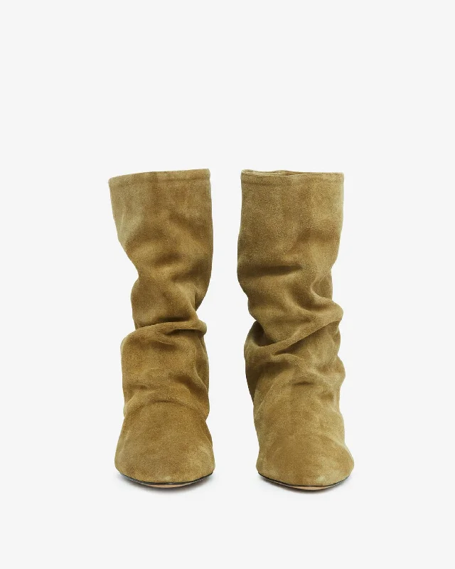 Leather - lined men's ankle boots for a luxurious feelReachi Boots