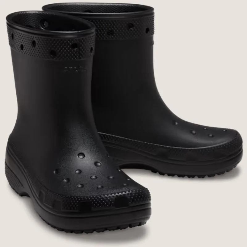 Men's ankle boots with a high - traction sole for safetyCrocs Classic Boot