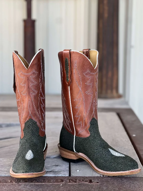 Men's cowboy boots with a leather sole for a classic lookFenoglio Boot Co. | Green Pearl Stingray Boot