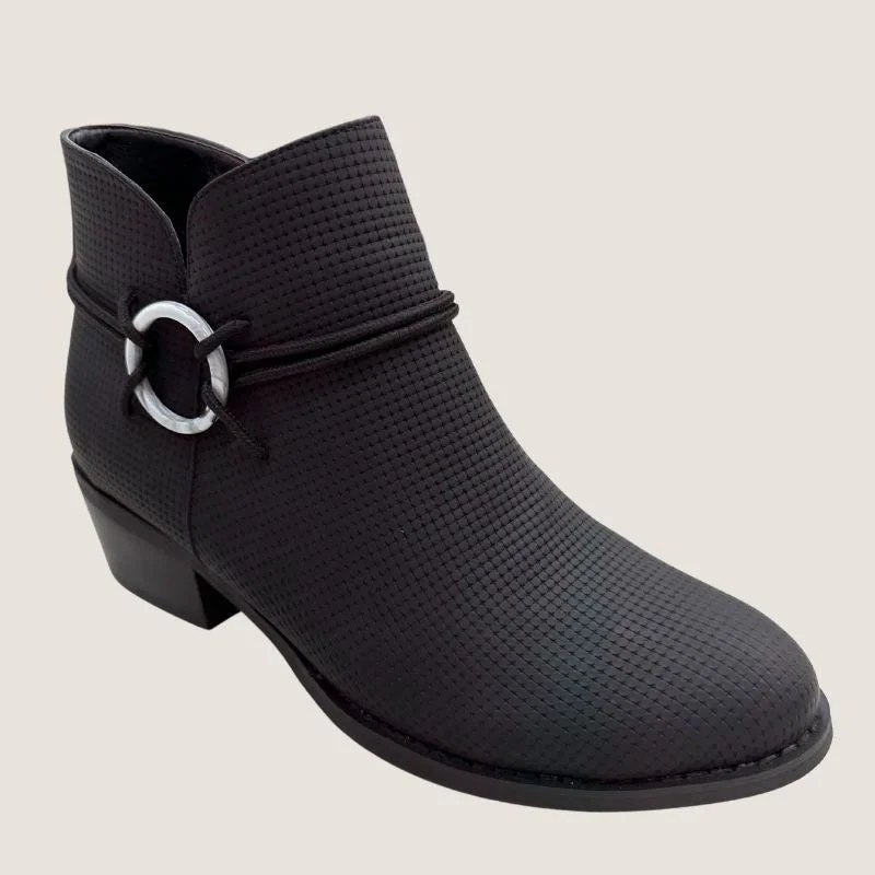 Men's ankle boots with a double - buckle strapLaguna Quays Electric Boot