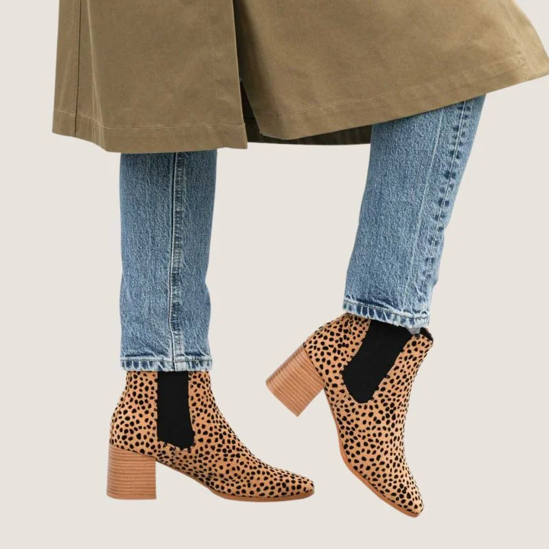 Zip - up men's ankle boots for easy on and offLos Cabos Rel Boot