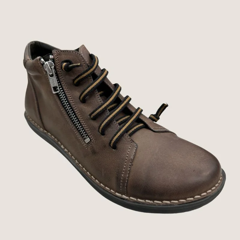 Men's waterproof leather ankle boots for rainy daysZeta Madge Boot