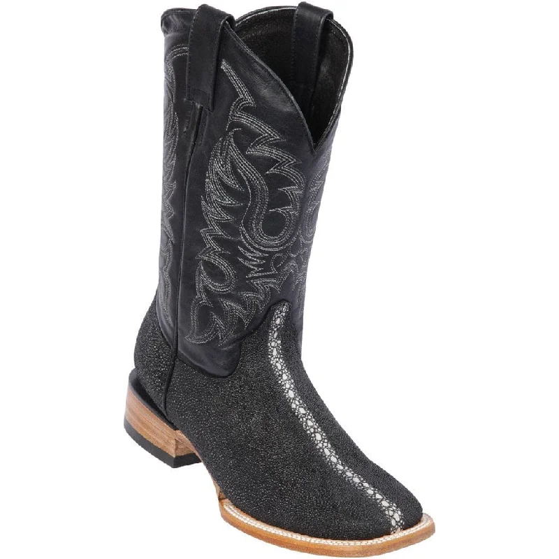 Men's western boots with a rubber sole for traction on various surfacesMen's Quincy Full Rowstone Stingray Print Rodeo Square Toe Boots Q8221105