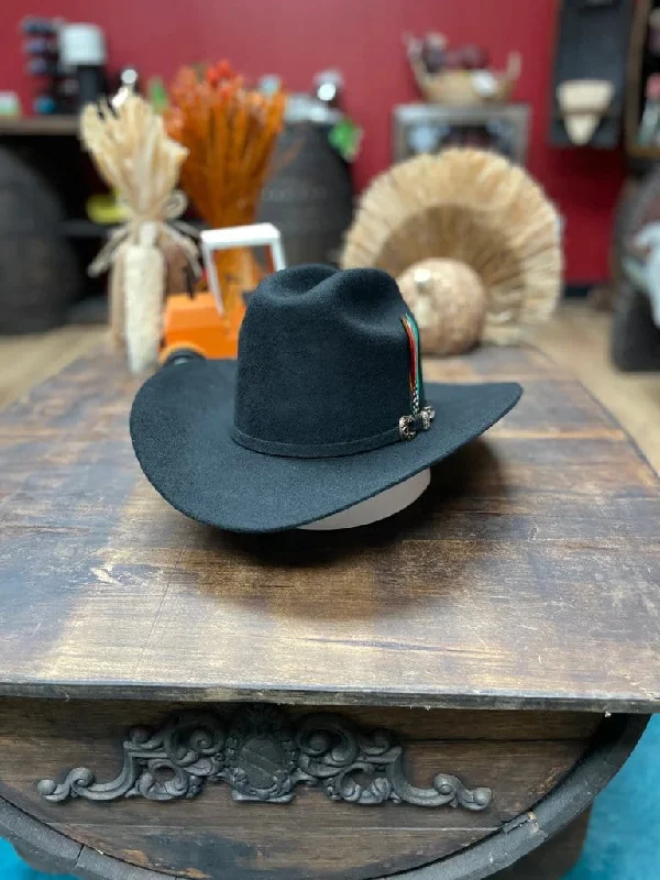 Men's western boots with a concho - studded strap and a pointed toeTombstone 20X Cowboy Felt Hat Shape Marlboro with Feathers Black TOM-2401