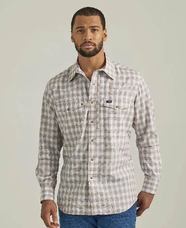 Men's western boots with a decorative inlay on the toe and heelWrangler® Performance Long Sleeve Western Snap Shirt - Desert Taupe