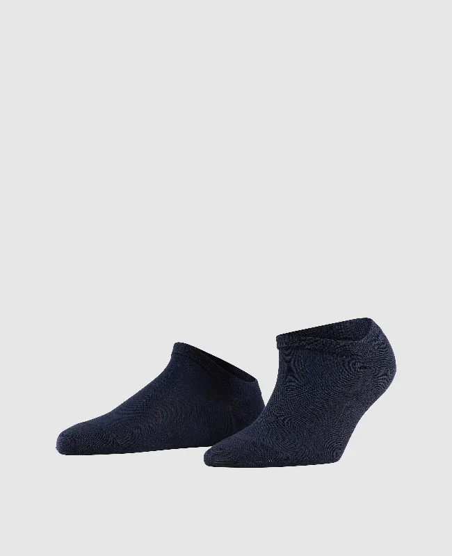 Men's boat shoes with a perforated design for ventilationFalke Active Breeze Women Sneaker Socks - Dark Navy