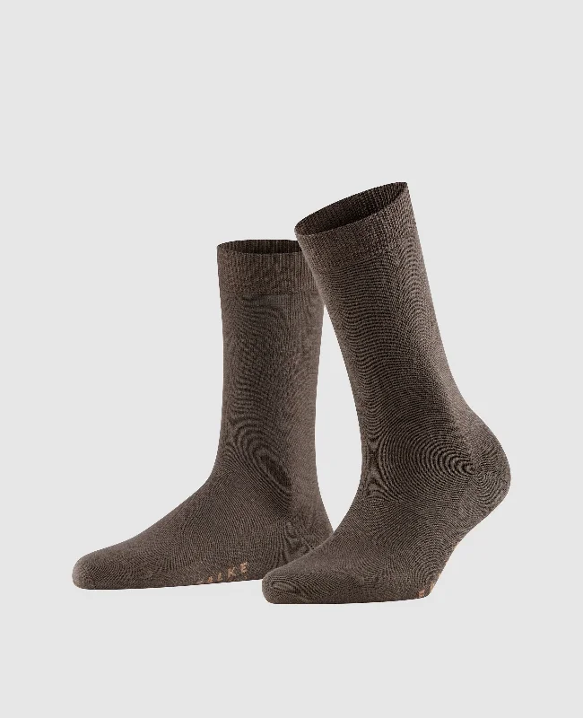 Breathable men's boat shoes for all - day wearFalke Softmerino Women Socks - Dark Brown