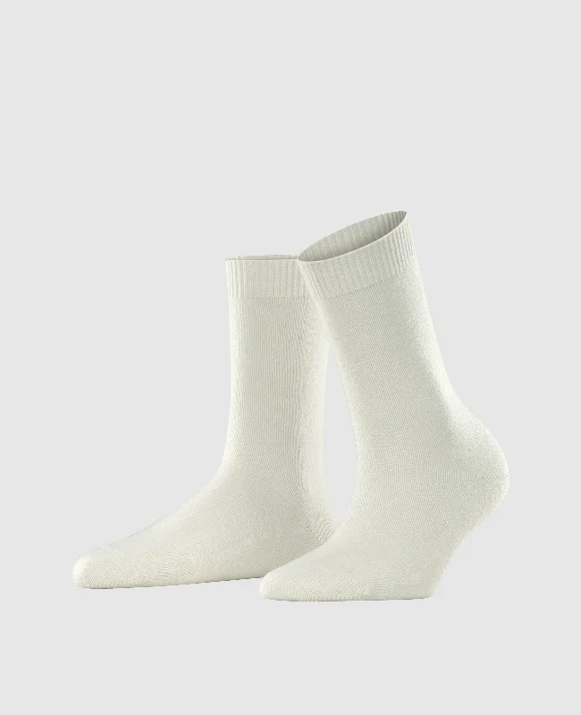 Men's boat shoes with a leather lacing systemFalke Cosy Wool Women Socks - Off-White
