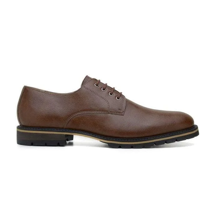 Men's formal shoes with a rubber heel cap for durability'David' men's derby shoe  by Ahimsa - cognac