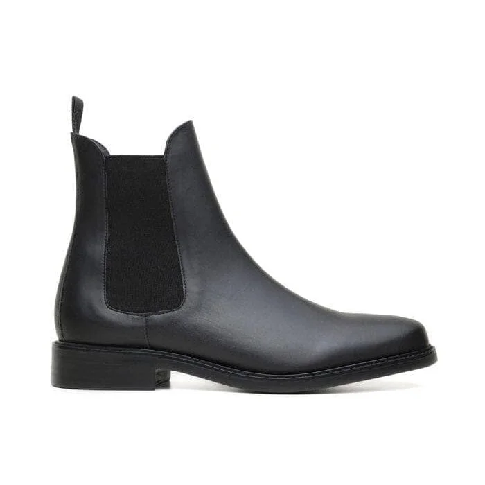 Men's formal shoes with a low - heeled design'Dylan' Unisex Chelsea vegan boots by Ahimsa - black